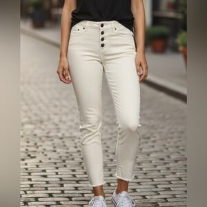STS White Jeans Emma Ankle SKinny Style Button Fly Womens Size 24 raw hem